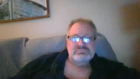 Snapshot of rob872217 chatting on 12/14/24, 08:02 rob872217 online show from 12/14/24, 08:02