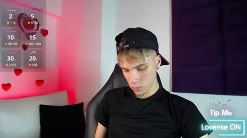 Snapshot of robbinblaze chatting on 02/25/26, 12:42 Robbin online show from 02/25/26, 12:42