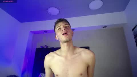 Snapshot of robbinblaze chatting on 03/15/26, 01:55 Robbin online show from 03/15/26, 01:55