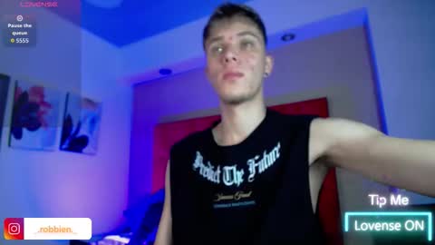 Snapshot of robbinblaze chatting on 03/24/26, 05:01 Robbin online show from 03/24/26, 05:01