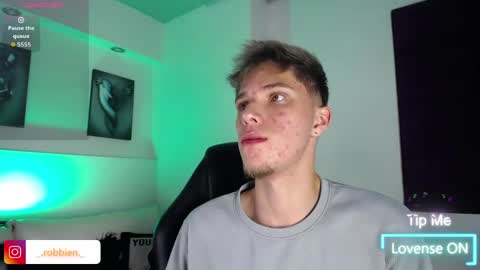 Snapshot of robbinblaze chatting on 03/31/26, 05:19 Robbin online show from 03/31/26, 05:19