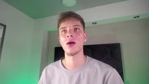 Snapshot of robbinblaze chatting on 03/31/26, 10:10 Robbin online show from 03/31/26, 10:10