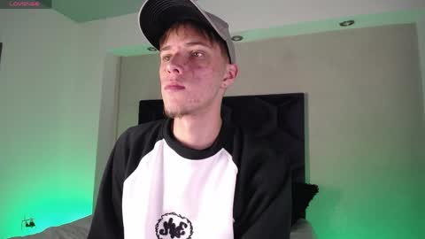 Snapshot of robbinblaze chatting on 04/08/26, 05:07 Robbin online show from 04/08/26, 05:07