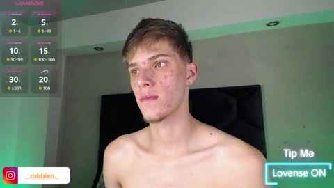 Snapshot of robbinblaze chatting on 04/10/26, 05:34 Robbin online show from 04/10/26, 05:34