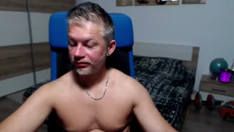 Snapshot of robbyshawz chatting on 07/06/26, 04:42 robbyshawz online show from 07/06/26, 04:42