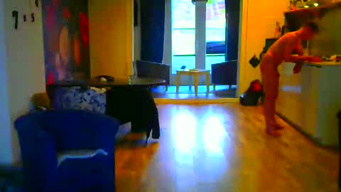 Snapshot of rober10000 chatting on 10/26/25, 09:26 rober10000 online show from 10/26/25, 09:26