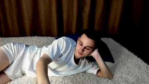 robert10211 online show from 03/02/26, 10:44