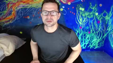 Robert online show from 11/21/25, 01:04