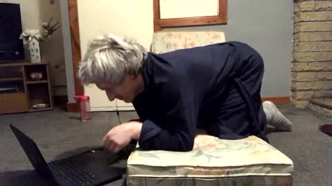 Robert online show from 02/04/25, 03:22