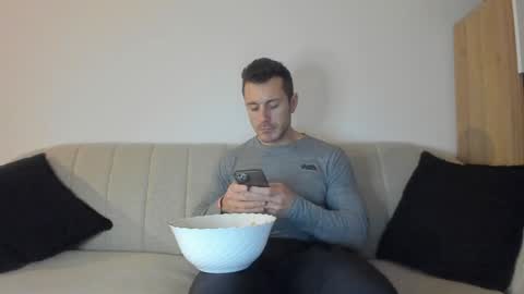 roberto4ever online show from 12/08/24, 03:45