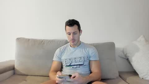 roberto4ever online show from 02/15/25, 07:38