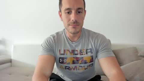 Snapshot of roberto4ever chatting on 05/12/26, 12:02 roberto4ever online show from 05/12/26, 12:02