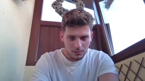 Snapshot of roberto_twink1 chatting on 12/19/24, 07:51 Roberto online show from 12/19/24, 07:51