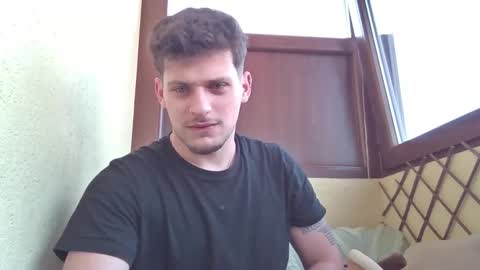 Snapshot of roberto_twink1 chatting on 03/05/26, 08:32 Roberto online show from 03/05/26, 08:32