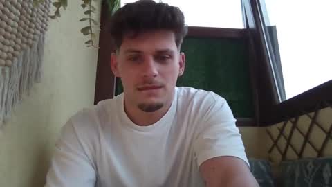 Snapshot of roberto_twink1 chatting on 03/19/26, 04:49 Roberto online show from 03/19/26, 04:49