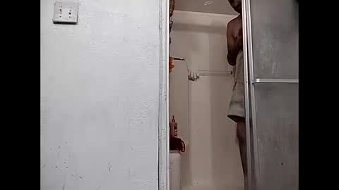 Snapshot of robertsaiz4200 chatting on 01/23/25, 03:26 robertsaiz4200 online show from 01/23/25, 03:26