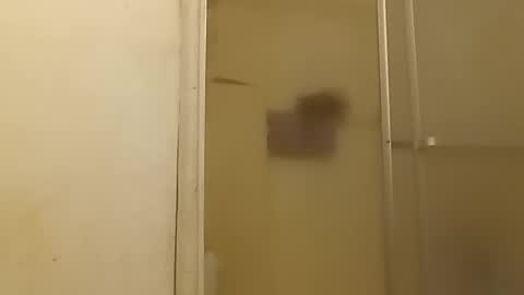 Snapshot of robertsaiz4200 chatting on 10/24/25, 03:47 robertsaiz4200 online show from 10/24/25, 03:47