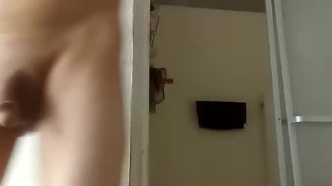 Snapshot of robertsaiz4200 chatting on 11/03/25, 10:32 robertsaiz4200 online show from 11/03/25, 10:32