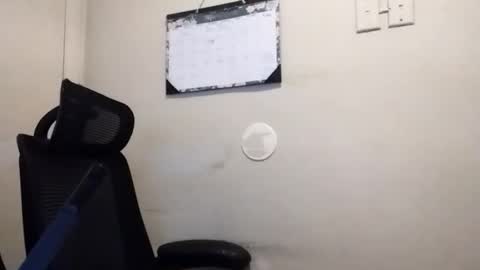 robertswhitney52 online show from 03/03/26, 02:07