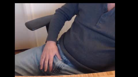 Snapshot of robidan6923 chatting on 01/10/25, 07:00 robidan6923 online show from 01/10/25, 07:00