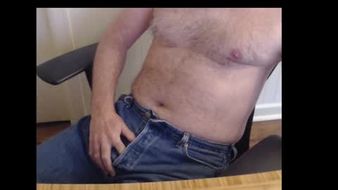 Snapshot of robidan6923 chatting on 01/26/25, 02:08 robidan6923 online show from 01/26/25, 02:08