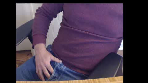 Snapshot of robidan6923 chatting on 03/06/25, 02:29 robidan6923 online show from 03/06/25, 02:29