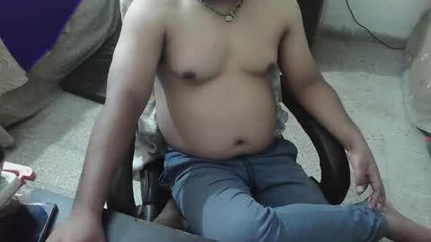 Snapshot of robin2010ken_ chatting on 10/08/25, 10:29 robin online show from 10/08/25, 10:29