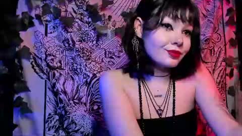 Snapshot of robin_harrington chatting on 05/10/26, 08:25 Ronin online show from 05/10/26, 08:25