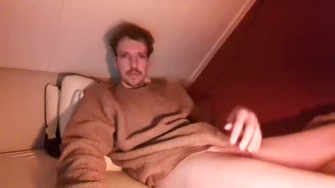 Snapshot of robin_sonx chatting on 12/15/24, 03:53 Robin online show from 12/15/24, 03:53