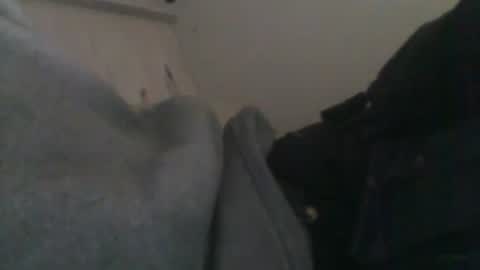 Snapshot of robincom23 chatting on 12/19/24, 08:13 R online show from 12/19/24, 08:13