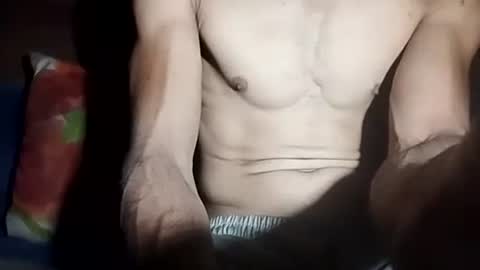 Snapshot of robincom23 chatting on 09/11/25, 01:28 R online show from 09/11/25, 01:28