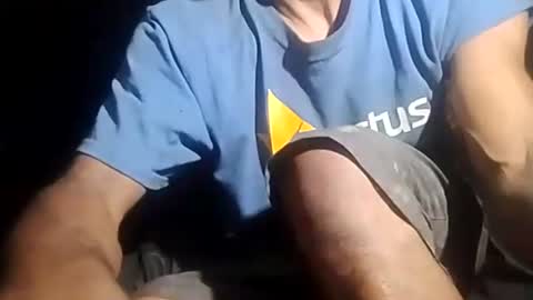 Snapshot of robincom23 chatting on 09/11/25, 03:45 R online show from 09/11/25, 03:45