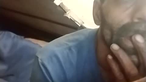 Snapshot of robincom23 chatting on 09/12/25, 04:01 R online show from 09/12/25, 04:01