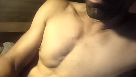 Snapshot of robincom23 chatting on 09/24/25, 12:08 R online show from 09/24/25, 12:08