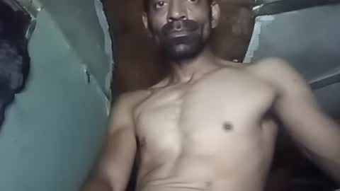 Snapshot of robincom23 chatting on 09/28/25, 10:48 R online show from 09/28/25, 10:48