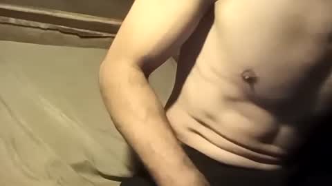 Snapshot of robincom23 chatting on 10/12/25, 08:46 R online show from 10/12/25, 08:46