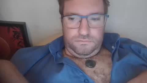 Snapshot of robinouhot chatting on 11/09/25, 08:56 robinouhot online show from 11/09/25, 08:56