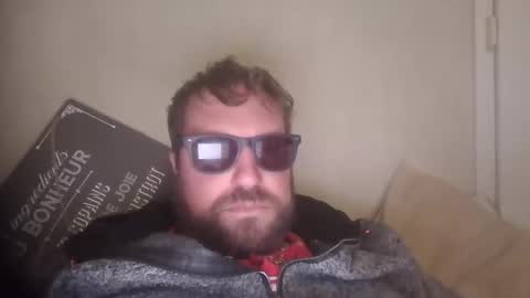 Snapshot of robinouhot chatting on 03/25/26, 05:57 robinouhot online show from 03/25/26, 05:57