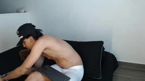 Snapshot of robisson_zack chatting on 09/11/25, 10:04 Robisson Zack online show from 09/11/25, 10:04