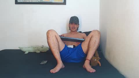 Snapshot of robisson_zack chatting on 11/21/25, 04:00 Robisson Zack online show from 11/21/25, 04:00