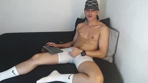 Snapshot of robisson_zack chatting on 06/23/26, 05:16 Robisson Zack online show from 06/23/26, 05:16