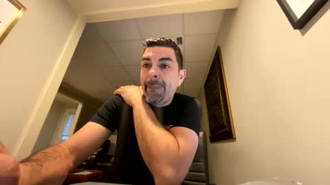 Snapshot of roblatino12 chatting on 02/04/25, 10:55 roblatino12 online show from 02/04/25, 10:55