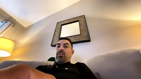 Snapshot of roblatino12 chatting on 02/08/25, 10:40 roblatino12 online show from 02/08/25, 10:40