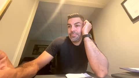 Snapshot of roblatino12 chatting on 03/08/25, 04:06 roblatino12 online show from 03/08/25, 04:06