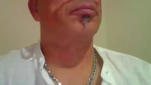 Snapshot of robmari7280 chatting on 12/20/25, 02:18 robmari7280 online show from 12/20/25, 02:18