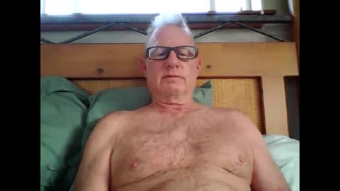 Snapshot of robo0000 chatting on 03/23/26, 02:43 robo0000 online show from 03/23/26, 02:43