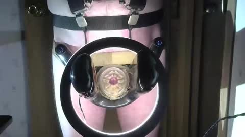 Snapshot of robodickmilker chatting on 11/09/25, 04:55 Robodickmilker online show from 11/09/25, 04:55