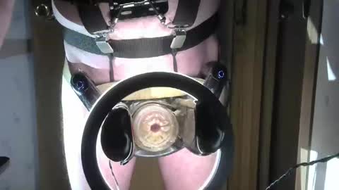 Snapshot of robodickmilker chatting on 11/12/25, 01:50 Robodickmilker online show from 11/12/25, 01:50