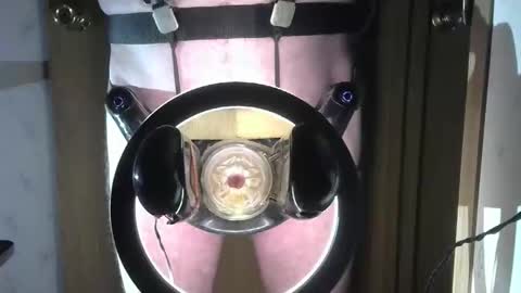 Snapshot of robodickmilker chatting on 11/27/25, 06:10 Robodickmilker online show from 11/27/25, 06:10