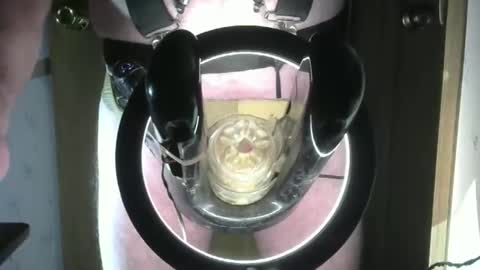 Snapshot of robodickmilker chatting on 12/15/25, 12:09 Robodickmilker online show from 12/15/25, 12:09